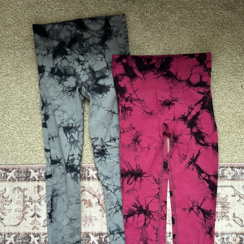 BUNDLE OF 2: Amazon Tie-Dye Print Athletic Leggings, Scrunch, 2 for price of 1
